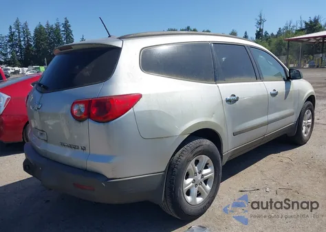 2012 Chevrolet Traverse Ls z USA, uszkodzony, nr VIN 1GNKRFED9CJ373699